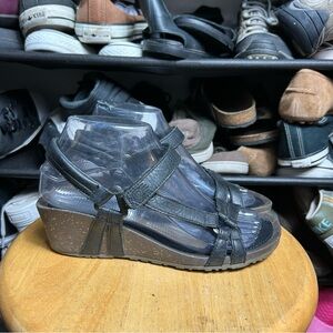 Teva ysidro black wedge sandals